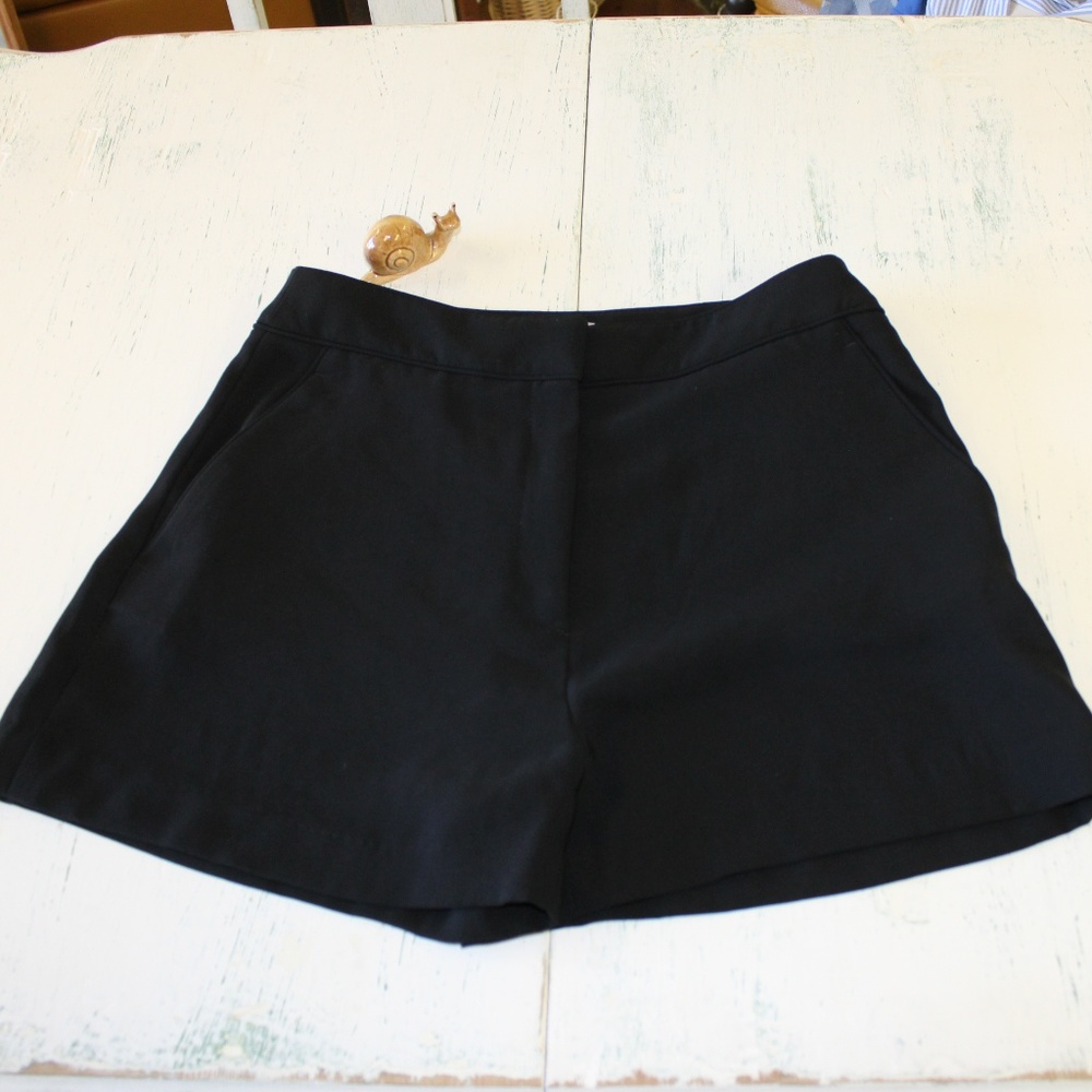 J Jill Shorts Black Size 6